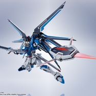 劇場版『ガンダムSEED』より新機体「ライジングフリーダムガンダム」発表！ガンプラ、METAL ROBOT魂などで早くも商品化