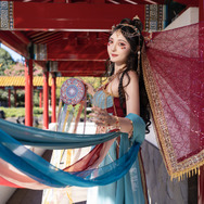 西域漢服／しょこら（X：@Chocolat_cos0）