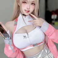 バイパー『勝利の女神:NIKKE』／しょこら（X：@Chocolat_cos0）