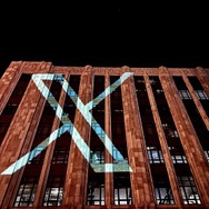 X / 旧Twitterに有料プラン二種追加、イーロン・マスクが予告。上位プランは広告なし