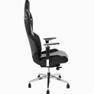 お値段なんと約45万円！高級外車「ポルシェ」がゲーミングチェアを海外向けに発売