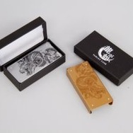 ノートから麻雀牌まで！ドンキにて「龍が如くグッズ」を販売！名越総合監督のサイン会も