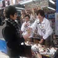 『GOD EATER』イベントが秋葉原で開催、プロデューサー＆ディレクターが手渡し販売