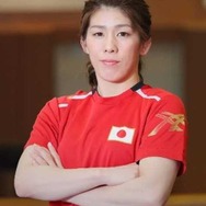 霊長類最強・吉田沙保里が投げた100円玉がブラジルに貫通！？エナジードリンク「ZONe」のユニークなプロモーションが話題