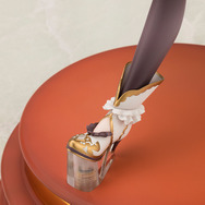 『ウマ娘』勝負服の「サトノダイヤモンド」がフィギュア化！キタサンブラックと競り合う“名シーン”を忠実再現