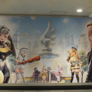 『勝利の女神：NIKKE』長大広告でも、おし…“背中”で魅せる！ 圧倒的なラピの臀部はスマホ何台分？【フォトレポ】