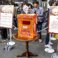 【コスプレ】「パイモンのキャンディ受け取ってくれる？」『原神』刻晴の中国人気レイヤーが飴配り