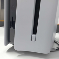 遅延や画質はどう？リモートプレイ専用デバイス「PlayStation Portal」試用レポート！新型PS5の見た目・大きさもチェック