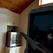 逆側のドアも破られた！