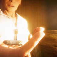 リアルに再現された日本家屋が怖い…80年代日本が舞台の和風ホラー『ウツロマユ - Hollow Cocoon -』Steamでリリース！