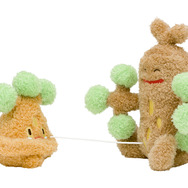 『ポケモン』“むぎゅ！っとハグ”する姿が可愛すぎる！「ピチューとピカチュウ」などがひっぱるとぶるぶる動くぬいぐるみに