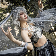 「西域漢服」ひよっこ（X@nakukotogadekin）／撮影：乃木章（X：@Osefly）、ウィッグ制作：Miyako（X：@miyako_cheng）