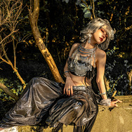 「西域漢服」ひよっこ（X@nakukotogadekin）／撮影：乃木章（X：@Osefly）、ウィッグ制作：Miyako（X：@miyako_cheng）