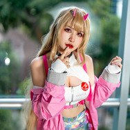 バイパー『勝利の女神:NIKKE』/Sunny(Instagram:sunny_cosplayerr)
