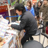 『TATSUNOKO VS. CAPCOM UAS』店頭イベント、コンボバトル大会が大いに盛り上がる