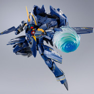 「マクロスプラス」より、“異形”の試作可変戦闘機「YF-21」がDX超合金に！予約受付は1月10日から