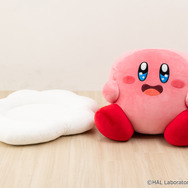 「星のカービィ」“超特大”ぬいぐるみが発売！ふわっふわっな「もちもちボディ」でカービィが美味しそうに見つめてくる