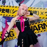 キサラ『Engage Kiss/Engage Kill』／大河もも（X：@momotaigaaa）／撮影：乃木章