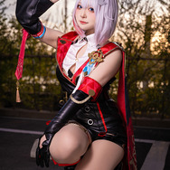 トパーズ『崩壊:スターレイル』/Yuki亭(X:@teyi0214)、撮影:山颪ヒア(X:@fotomachen)