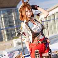 ライザ『ライザのアトリエ』/すずら(X:@suzuran_ro)、撮影:乃木章(X:@Osefly)