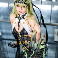 メビウス『崩壊3rd』／Caren（Instagram：caren_2611）