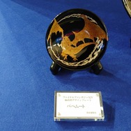 FF14』×「輪島塗」コラボ蒔絵飾皿の実物を、東京ファンフェスで