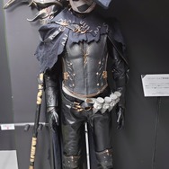 『FF14』吉田直樹氏や室内俊夫氏が着用したものも！日本ファンフェスに思い出深い衣装が展示