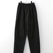 「ピカチュウ」「ゲンガー」デザインのルームウェアがかわいい！上下2枚組セットが手提げバッグに入ってWEB限定で販売中