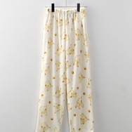 「ピカチュウ」「ゲンガー」デザインのルームウェアがかわいい！上下2枚組セットが手提げバッグに入ってWEB限定で販売中