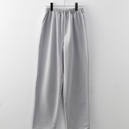 「ピカチュウ」「ゲンガー」デザインのルームウェアがかわいい！上下2枚組セットが手提げバッグに入ってWEB限定で販売中