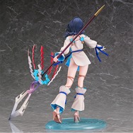素肌がチラ見えする薄着の和服も完全再現！『FGO』より