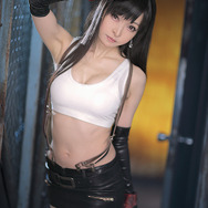 ティファ／ゆーろん（X：@mayu_ronne）、撮影：つぶこし杏（X：@tsubukoshian1）