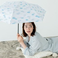 「ちいかわ」でまぶしい日差しをガード！人気ブランド「Wpc.」とのコラボで「花かんむり」「ねむい」2柄のビニール傘と日傘が展開