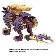 マガイマガドと睨み合う「ビーストライガー 禍鎧」…ゾイドコラボ