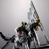 お値段、約14万円の圧倒的存在感！解体匠機「RX-93 νガンダム