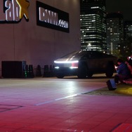 対生物兵器モードも兼ね備えるローポリ風電動ピックアップトラック「CYBERTRUCK（サイバートラック）」、日本でお披露目