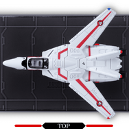 「超時空要塞マクロス」より、一条輝らが搭乗する「バルキリー」がトミカに！アニメOP映像の格納庫をイメージしたオリジナル台座が付属