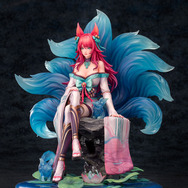 肩から胸元まで大胆な“あの”スキンが立体化!『LoL』アーリの花祭りスキンがフィギュアになって登場