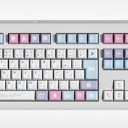 ホロライブゲーマーズのメンバーをあしらったキーキャップが可愛い！アクセサリーとして、LED付きのキースイッチ型キーホルダーも同梱