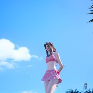 『FF7 リバース』の「水着エアリス」から目が離せない！ 柔肌MAXな“トップス＆ミニスカ”と“お嬢様”なパレオ、あなたはどっち！？