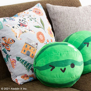 『スイカゲーム』グッズ付き公式ブランドブック発表！みんな憧れのスイカが目立つポーチやクッションが付属