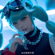 初音ミク／湾湾不弯（Weibo：湾湾不弯）