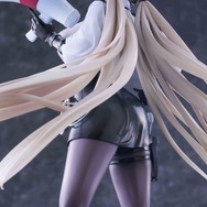 透けるワイシャツがセクシー！『アズレン』クロンシュタットの着せ替え「突入開始ッッ！」が立体化―タイトスカートから伸びる美脚も魅力的