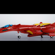 30周年を迎える「マクロス7」より、主人公・熱気バサラの駆る「VF-19改 ファイヤーバルキリー」が商品化決定！完全新規造形により三段変形を実現