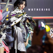 鑑心『鳴潮』／濱吉（Instagram：yuiyui331_cos）