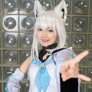 【コスプレ】太ももを美しく魅せる片足ニーハイとおへそ…！秀逸な衣装デザインにも喝采を送りたいめちゃカワ「フブさん」レイヤー・マリルリ【写真8枚】