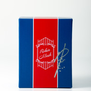 お値段56万円！「キン肉マン」ロビンマスクが純金フィギュアにー特製展示ケース＆ゆでたまご嶋田先生のサイン入り特製BOXはファン必見