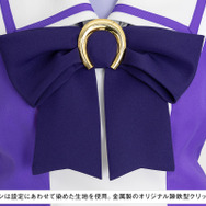 『ウマ娘』公式監修の「トレセン学園」夏制服がとってもリアル！蹄鉄型のクリップやブローチまで再現した本格仕様