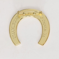 『ウマ娘』公式監修の「トレセン学園」夏制服がとってもリアル！蹄鉄型のクリップやブローチまで再現した本格仕様