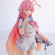 いつものスクール水着で徘徊中？『ブルアカ』ハナコがはち切れんばかりのボディで立体化―清楚風な制服姿も再現可能